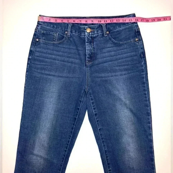 Chicos Women’s The So Slimming Girlfriend Ankle Jeans Size- 0.5 - Picture 3 of 7